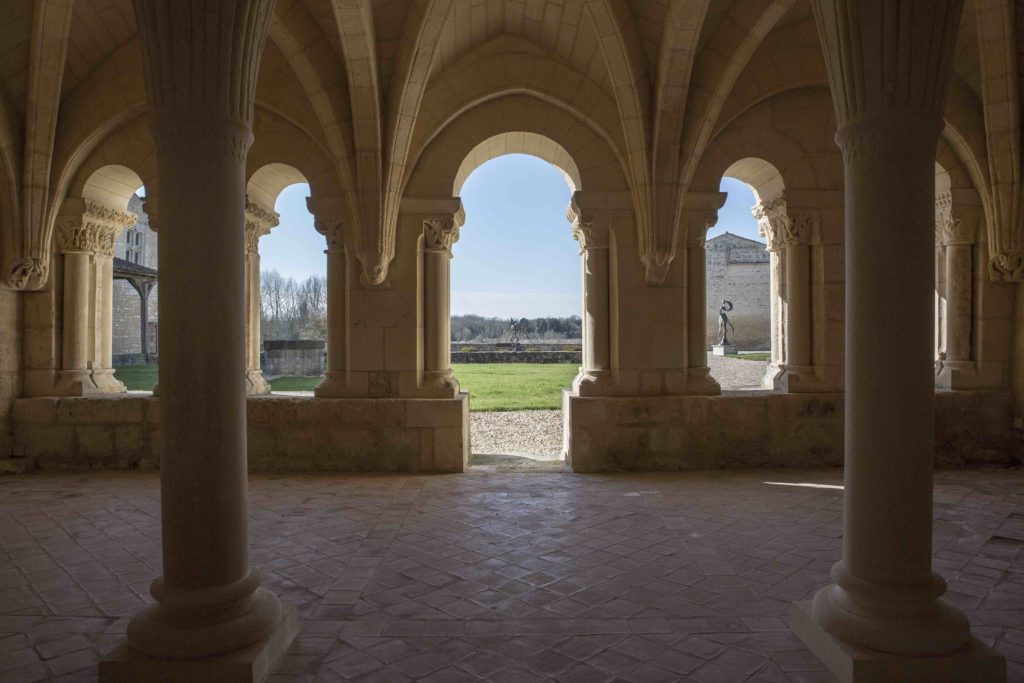 Abbaye de Trizay - intérieur