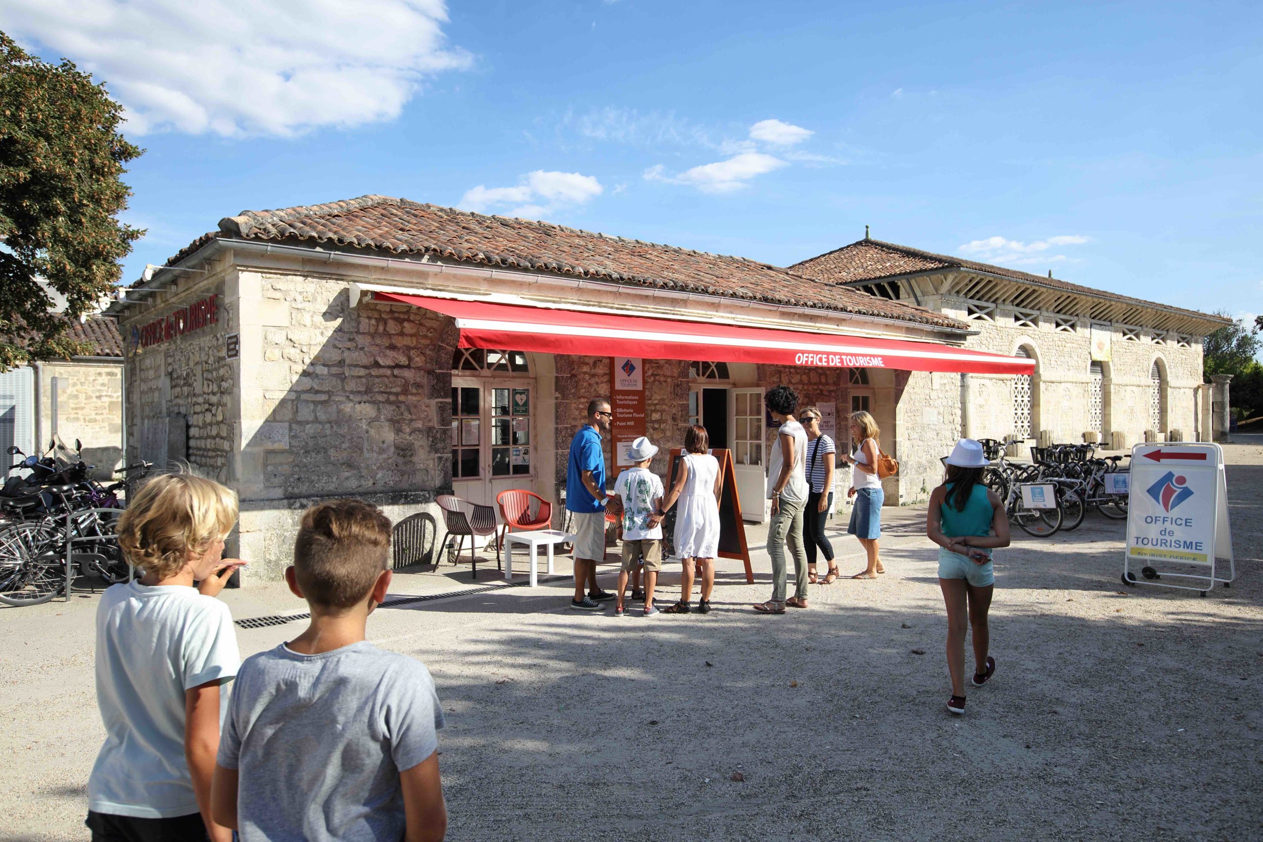 Tourist Office - Saintes Tourisme