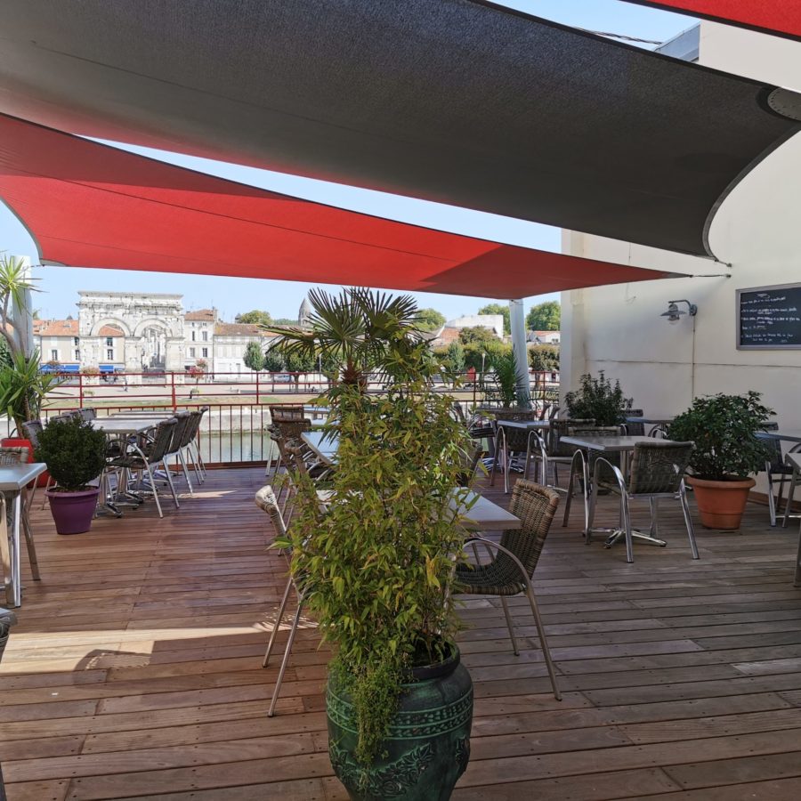 Restaurants ouverts terrasse Saintes en Charente-Maritime
